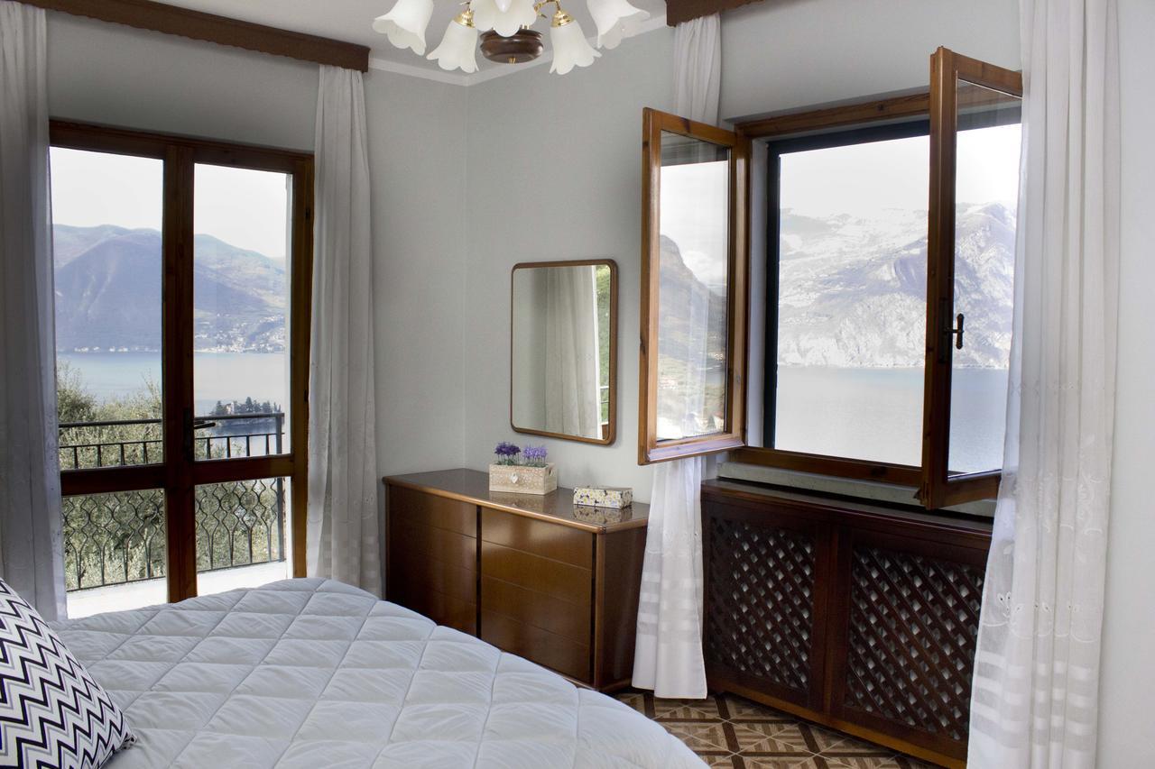 Magic On The Lake - Panoramic Marone Bagian luar foto